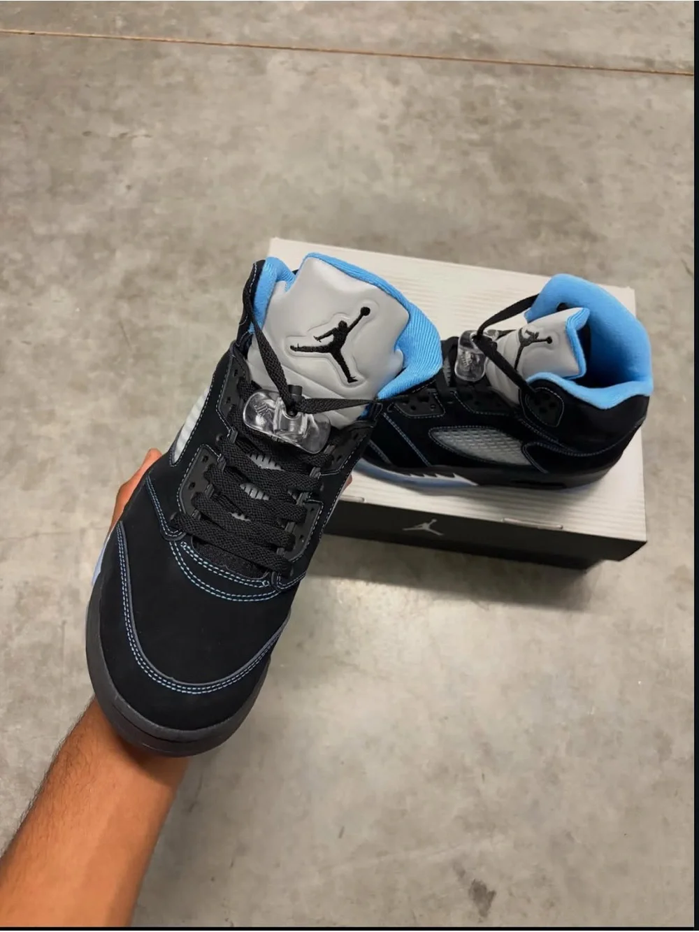 Jordan Black and Sky Blue Retro Basketball Shoes